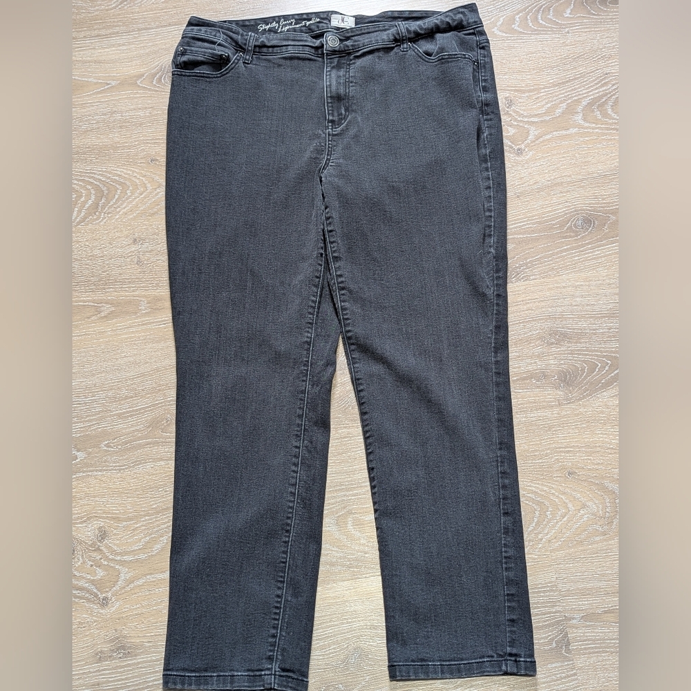 Penningtons D/C Slightly Curvy Fit Straight Leg Black Women's 20 Jeans‎ Plus